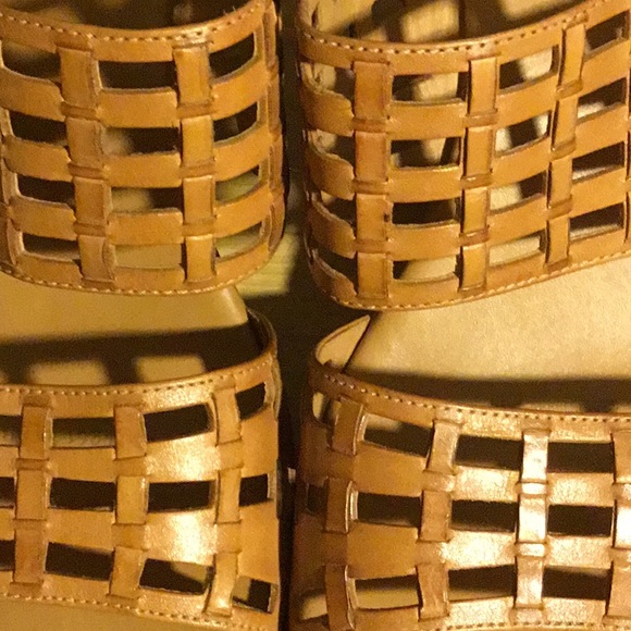 Shoes - Picture 7 of 8